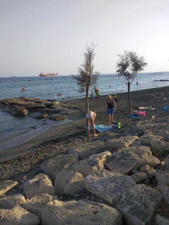 Amazing Sea Place Лимасол Экстерьер фото